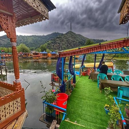 Exotic Young Shreen Houseboat Hotel Srinagar  Bagian luar foto