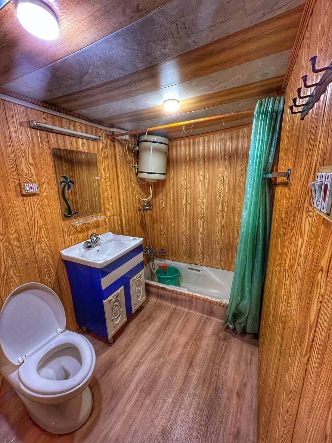 Exotic Young Shreen Houseboat Hotel Srinagar  Bagian luar foto