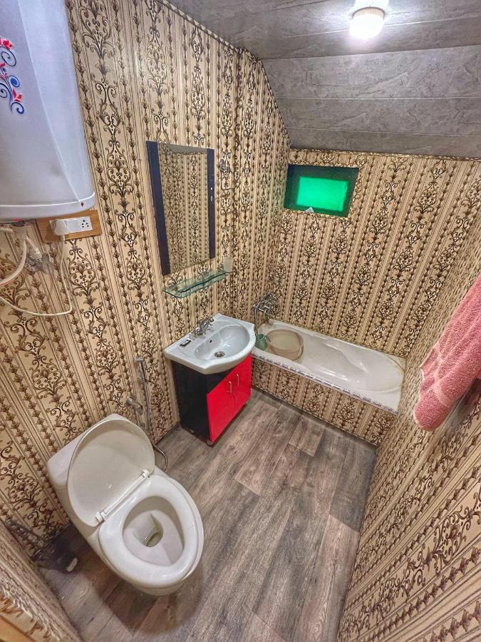 Exotic Young Shreen Houseboat Hotel Srinagar  Bagian luar foto
